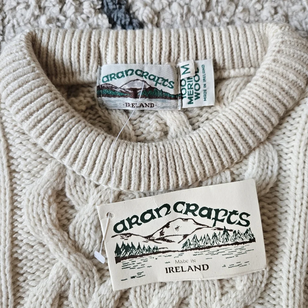 Aran Crafts 100% Merino Wool Sweater Medium - Picture 3 of 4